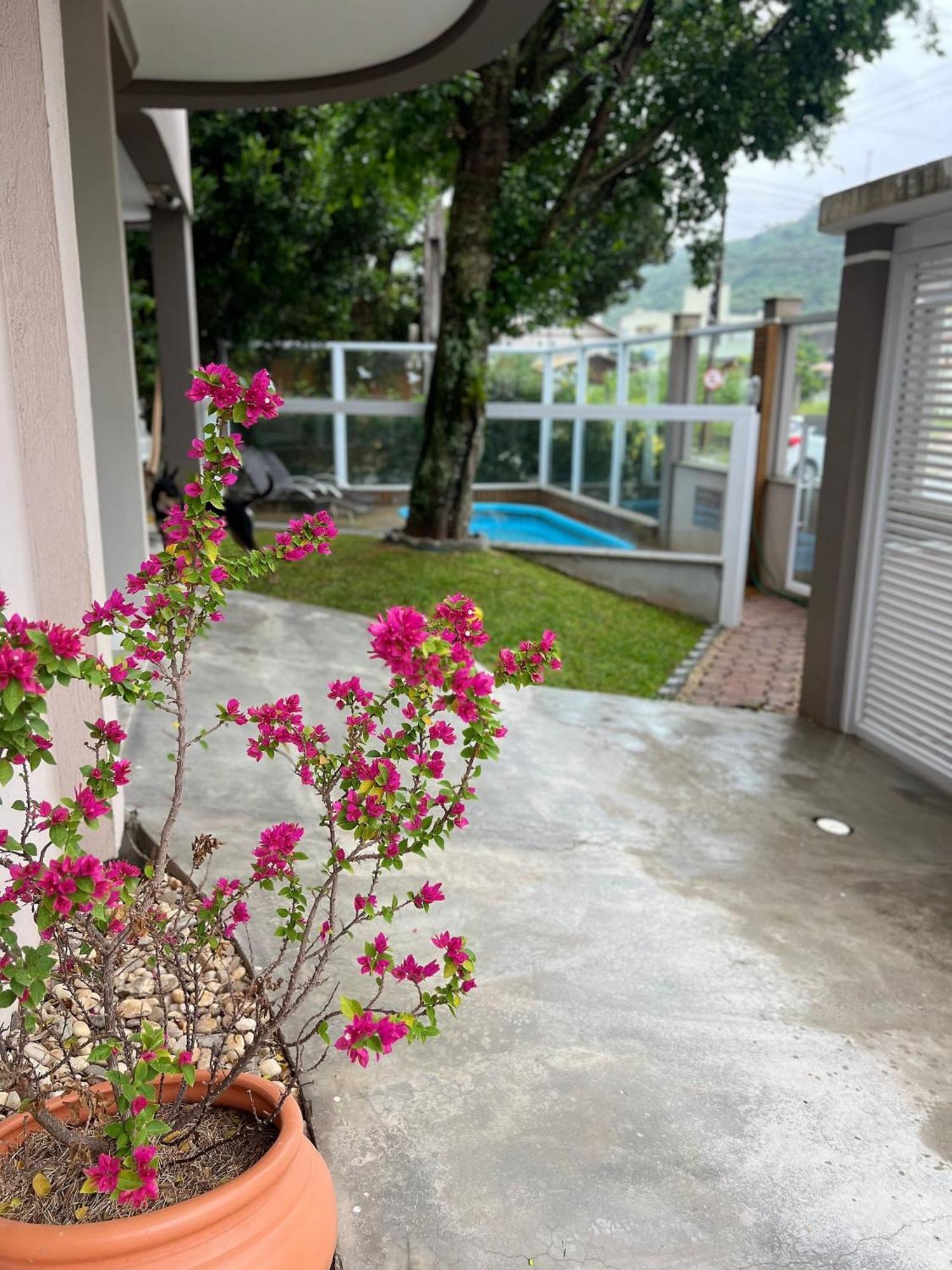 Residencial Tia Dilma Apartment Bombinhas Ngoại thất bức ảnh